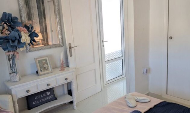 Reventa - Villa -
Villamartín - Villamartin