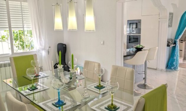 Reventa - Villa -
Villamartín - Villamartin