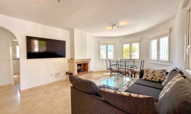 Resale - Villa -
Orihuela Costa - Villamartín