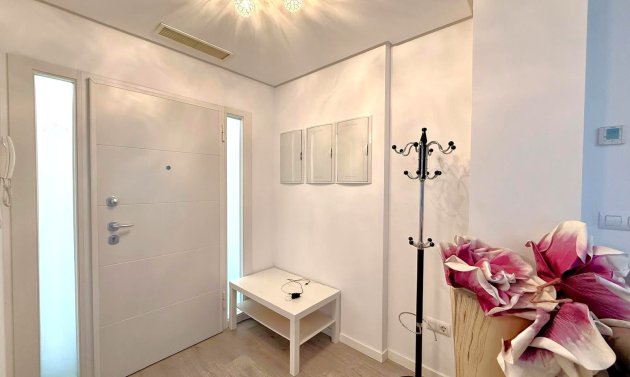 Resale - Apartment -
Villamartín - Los Dolses