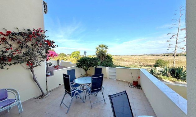 Resale - Villa -
Villamartin