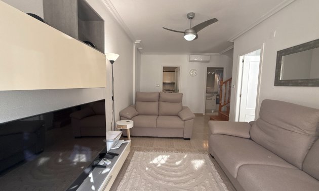 Resale - Villa -
Cabo Roig