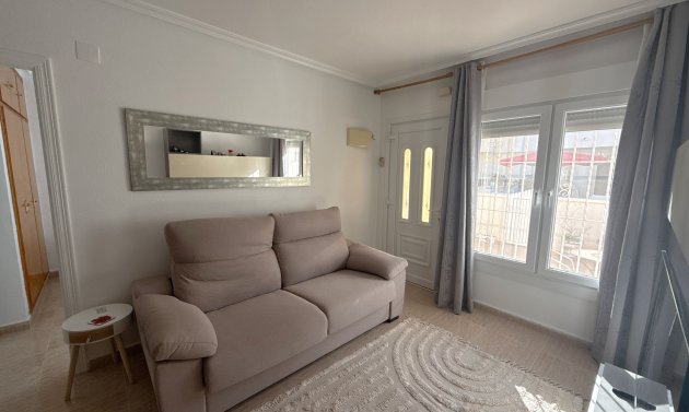 Resale - Villa -
Cabo Roig