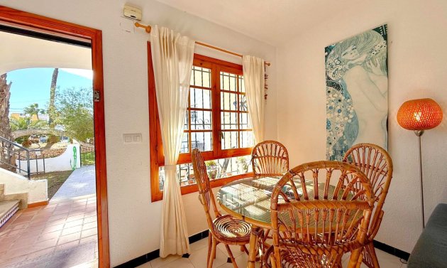 Resale - Townhouse -
Villamartin