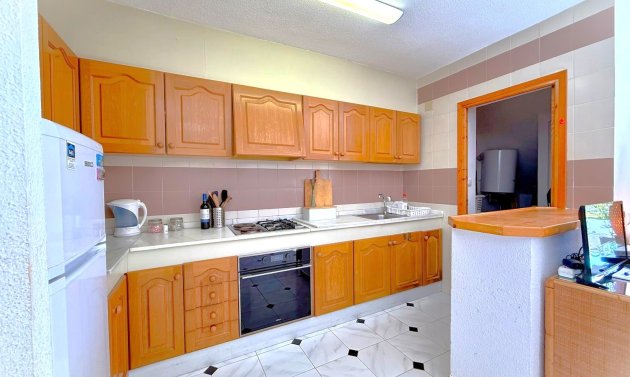 Resale - Townhouse -
Villamartin