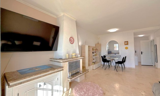 Resale - Villa -
Villamartin