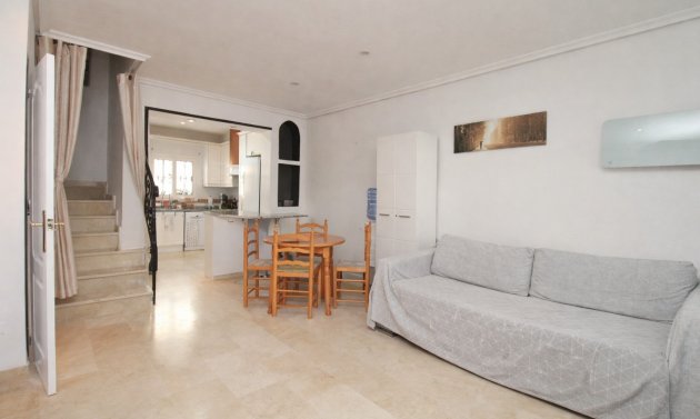 Reventa - Villa -
Villamartín - Los Dolses