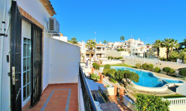 Reventa - Villa -
Villamartín - Los Dolses