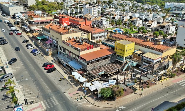 Reventa - Villa -
Villamartín - Los Dolses