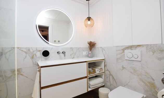 Återförsäljning - Villa -
La Florida