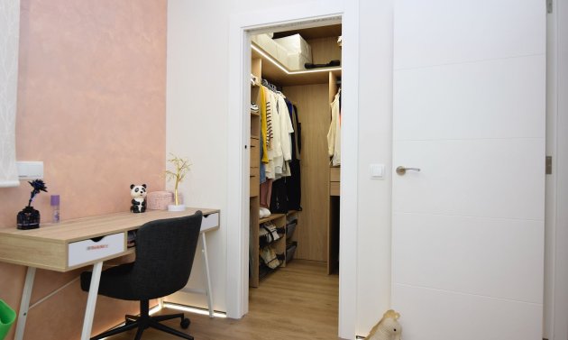 Återförsäljning - Villa -
La Florida