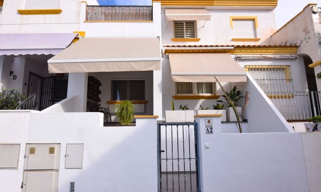 Återförsäljning - Villa -
La Florida