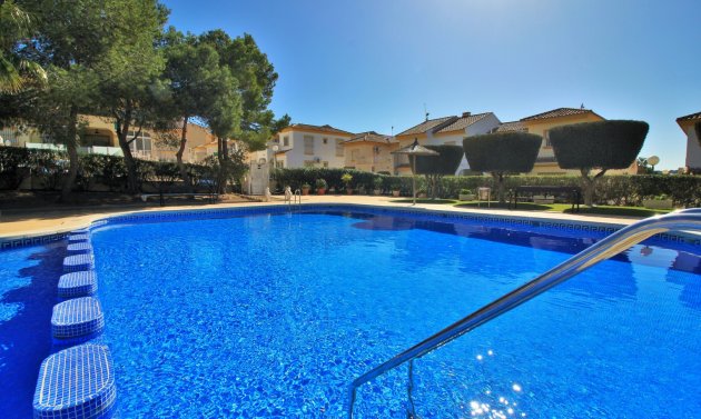 Återförsäljning - Villa -
La Florida