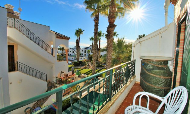 Resale - Villa -
Villamartín - PAU 8