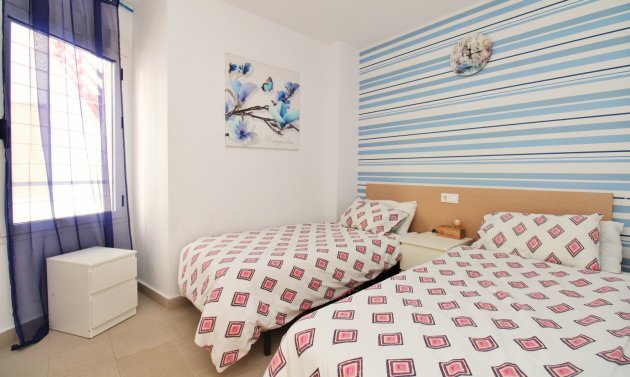 Resale - Apartment -
Playa Flamenca