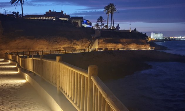 Resale - Apartment -
Playa Flamenca