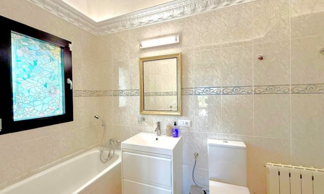 Återförsäljning - Detached Villa -
San Miguel de Salinas