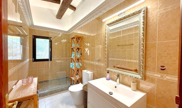 Återförsäljning - Detached Villa -
San Miguel de Salinas