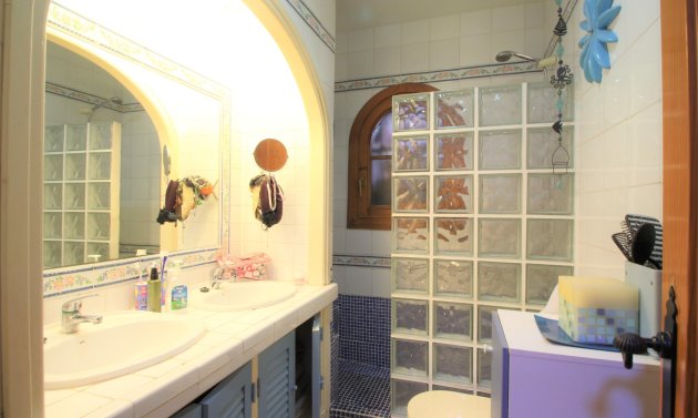 Wiederverkauf - Villa -
Villamartin