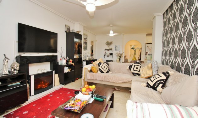 Reventa - Apartamento -
Playa Flamenca