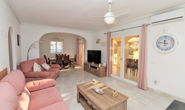 Återförsäljning - Villa -
Playa Flamenca