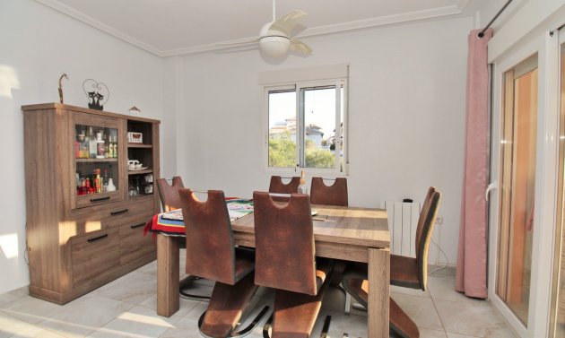 Återförsäljning - Villa -
Playa Flamenca