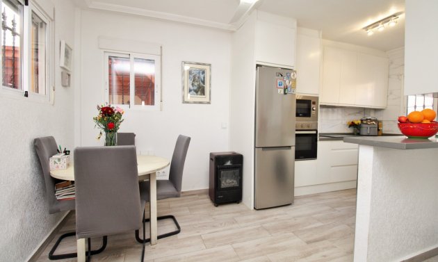 Återförsäljning - Villa -
Playa Flamenca