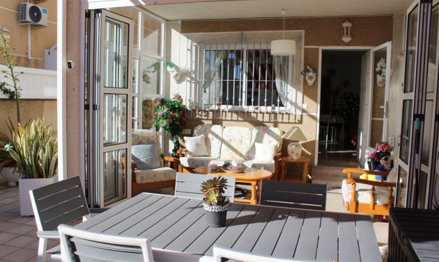 Återförsäljning - Villa -
Torre de la Horadada