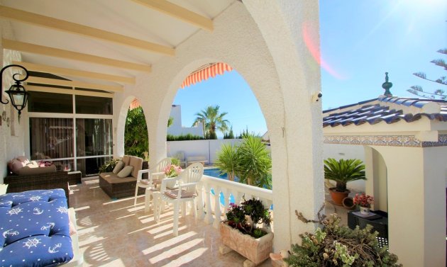 Återförsäljning - Villa -
Orihuela Costa - Villamartín