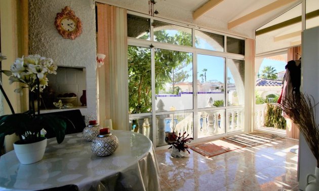 Återförsäljning - Villa -
Orihuela Costa - Villamartín