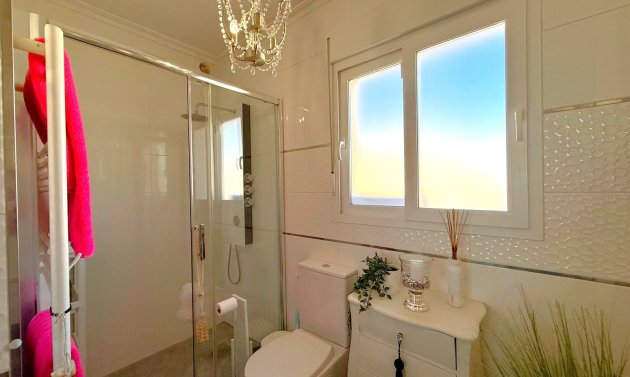 Återförsäljning - Radhus -
San Miguel de Salinas - Blue Lagoon