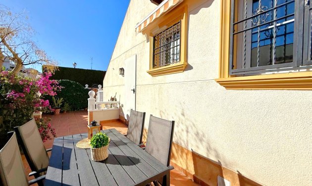 Resale - Townhouse -
Orihuela Costa - Lomas de Cabo Roig