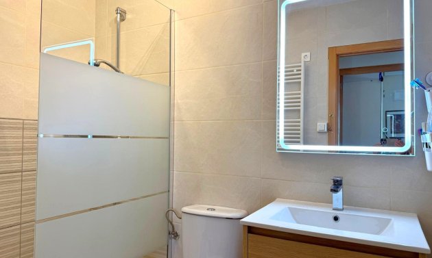 Wiederverkauf - Wohnung -
Orihuela Costa - Villamartín