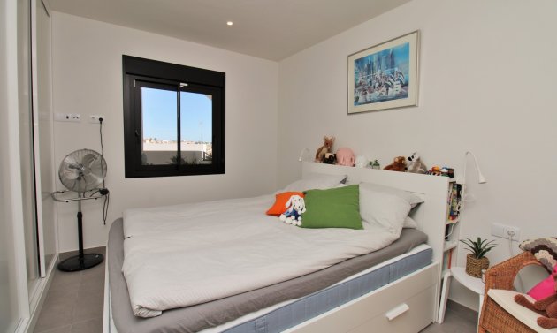 Resale - Apartment -
Villamartín - Villamartin