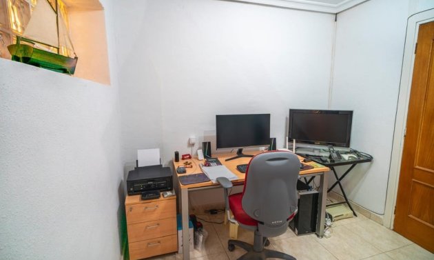 Resale - Villa -
Orihuela Costa - Villamartín