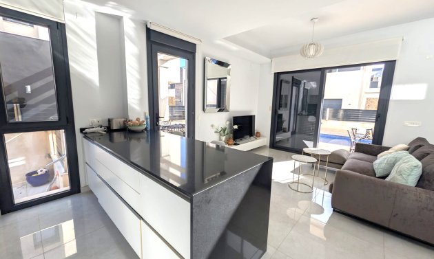 Reventa - Villa -
Cabo Roig - Lomas de Cabo Roig