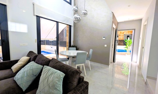 Reventa - Villa -
Cabo Roig - Lomas de Cabo Roig