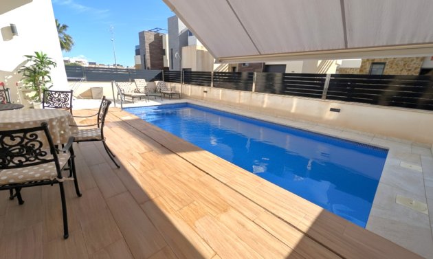 Reventa - Villa -
Cabo Roig - Lomas de Cabo Roig