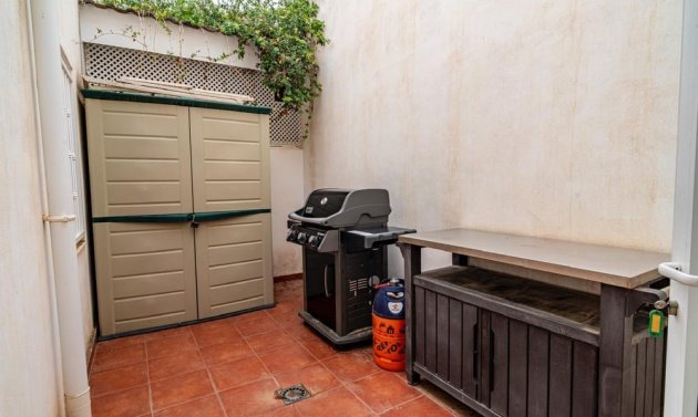 Resale - Villa -
Orihuela Costa - Villamartín