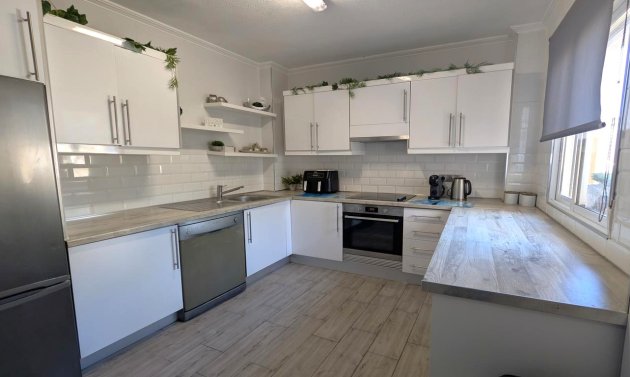 Resale - Villa -
La Zenia - Costa Blanca