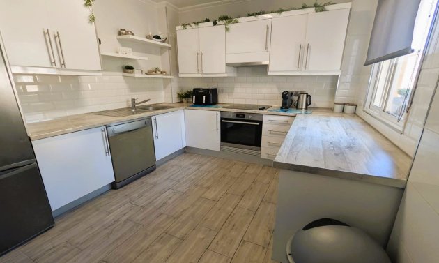 Resale - Villa -
La Zenia - Costa Blanca