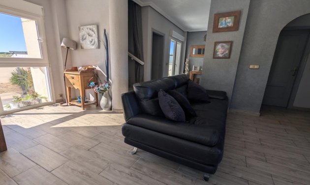 Resale - Villa -
La Zenia - Costa Blanca