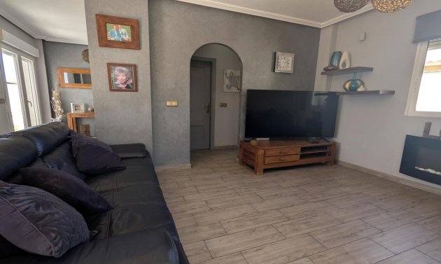 Resale - Villa -
La Zenia - Costa Blanca