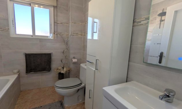 Resale - Villa -
La Zenia - Costa Blanca