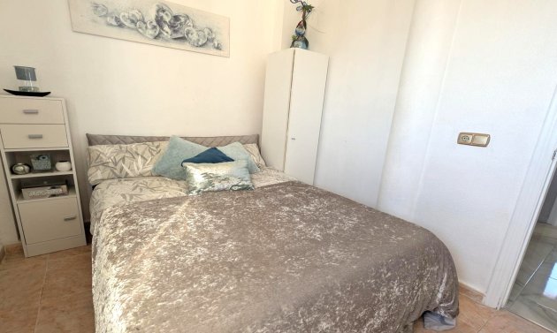 Resale - Villa -
La Zenia - Costa Blanca