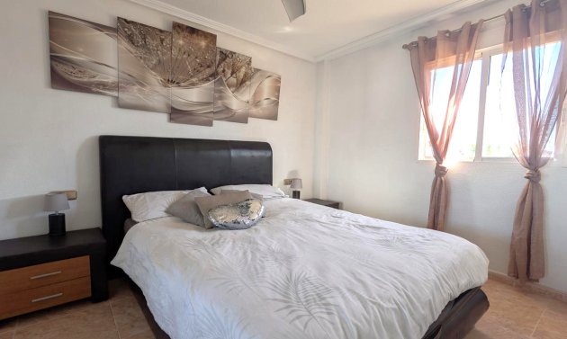 Resale - Villa -
La Zenia - Costa Blanca