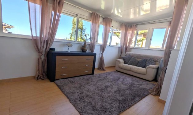 Resale - Villa -
La Zenia - Costa Blanca