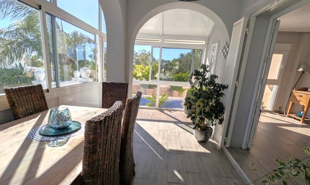 Resale - Villa -
La Zenia - Costa Blanca