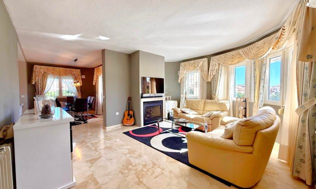 Resale - Villa -
Orihuela Costa - Los Dolses