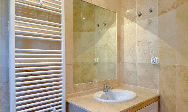 Resale - Villa -
Orihuela Costa - Los Dolses